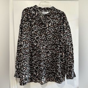 Time and tru cheetah blouse size large - great condition